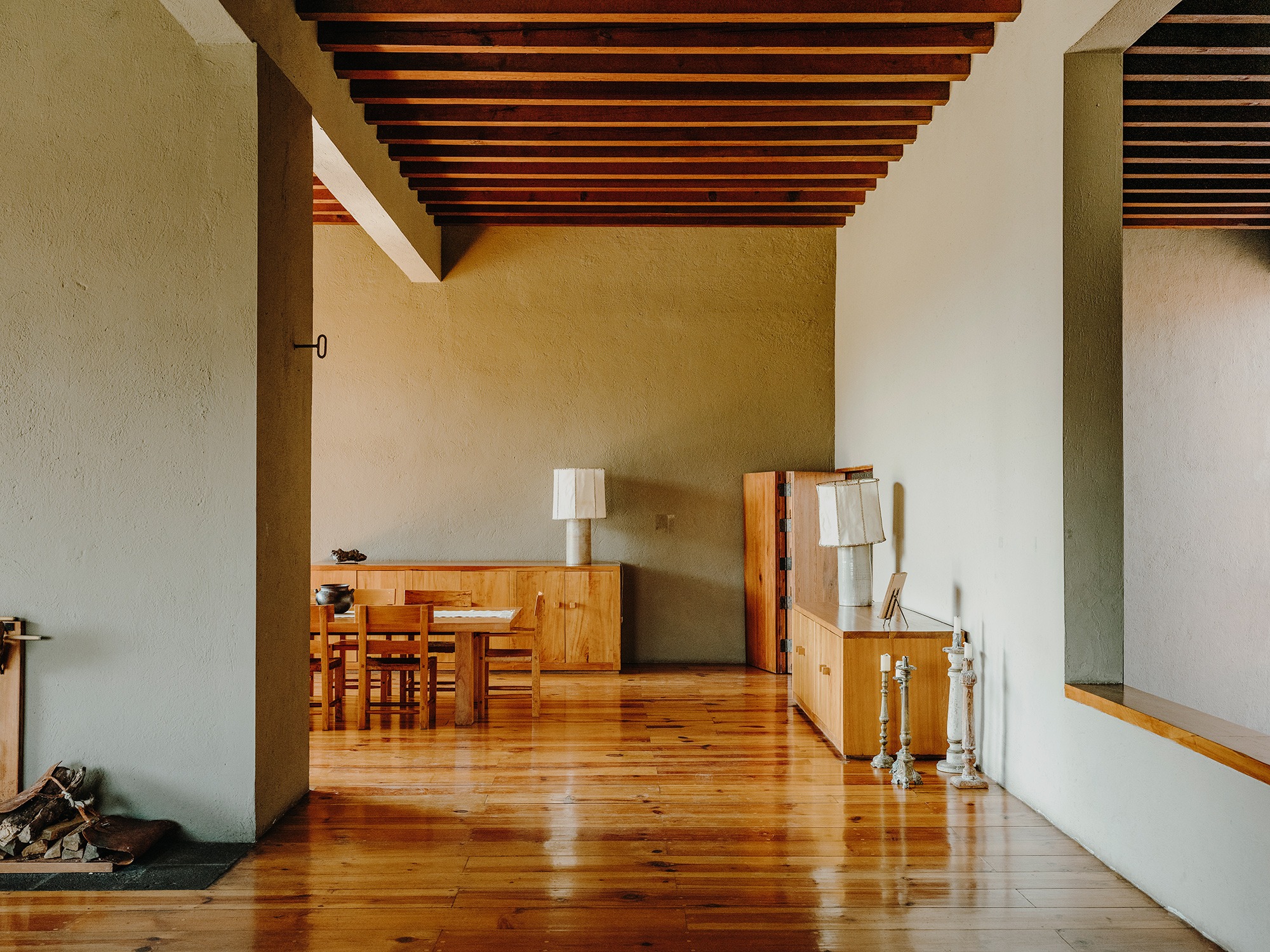 Casa Pedregal by Luis Barragan: Embracing Nature & Modernism